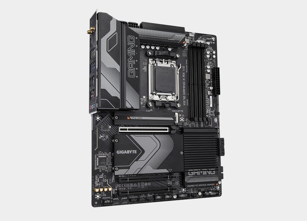 GIGABYTE X670 GAMING X AX V2