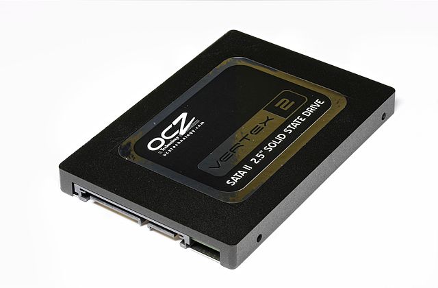 ما هو Solid State Drives - SSD؟